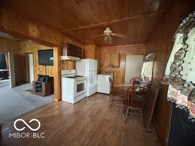 933 Shelby Street Shelbyville, IN 46176
