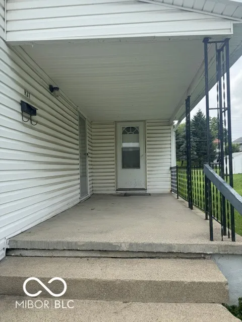 933 Shelby Street Shelbyville, IN 46176