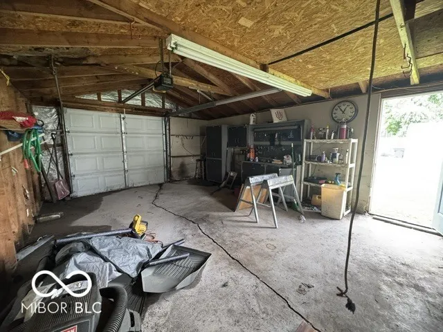 933 Shelby Street Shelbyville, IN 46176