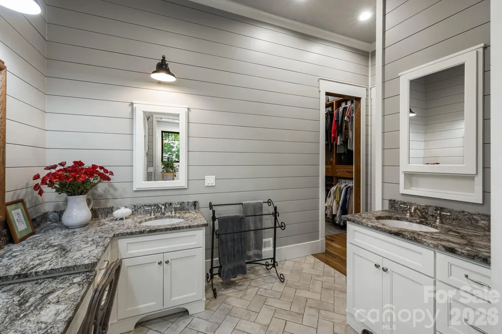 80 East Reach Road #117 Sylva, NC 28779
