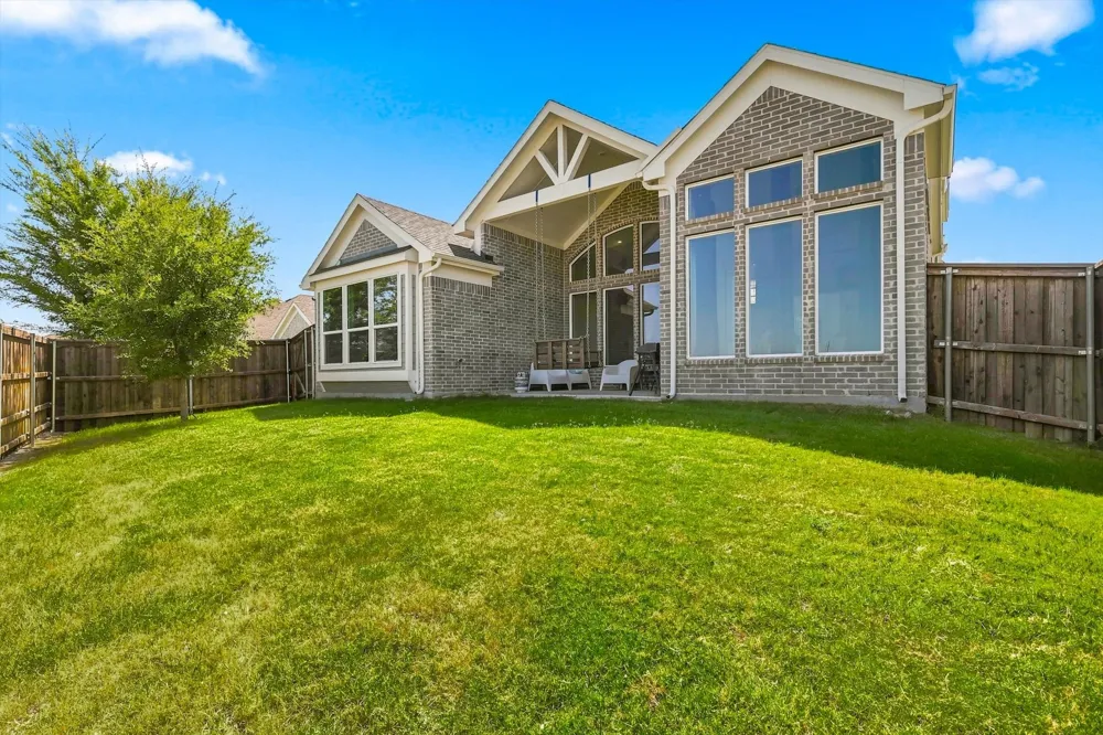 1104 Stallion Lane Justin, TX 76247