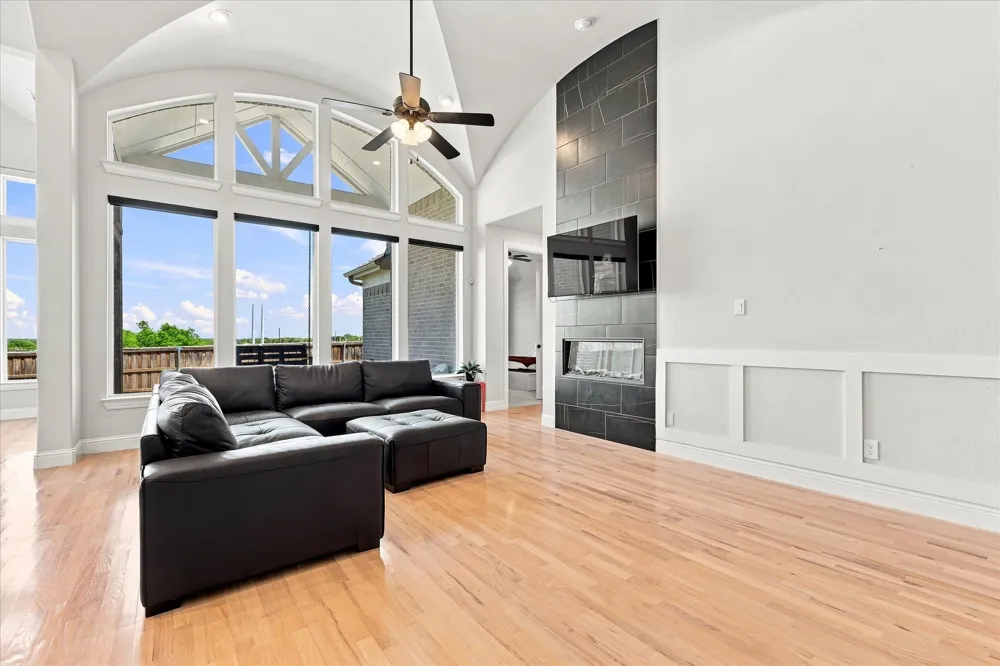 1104 Stallion Lane Justin, TX 76247