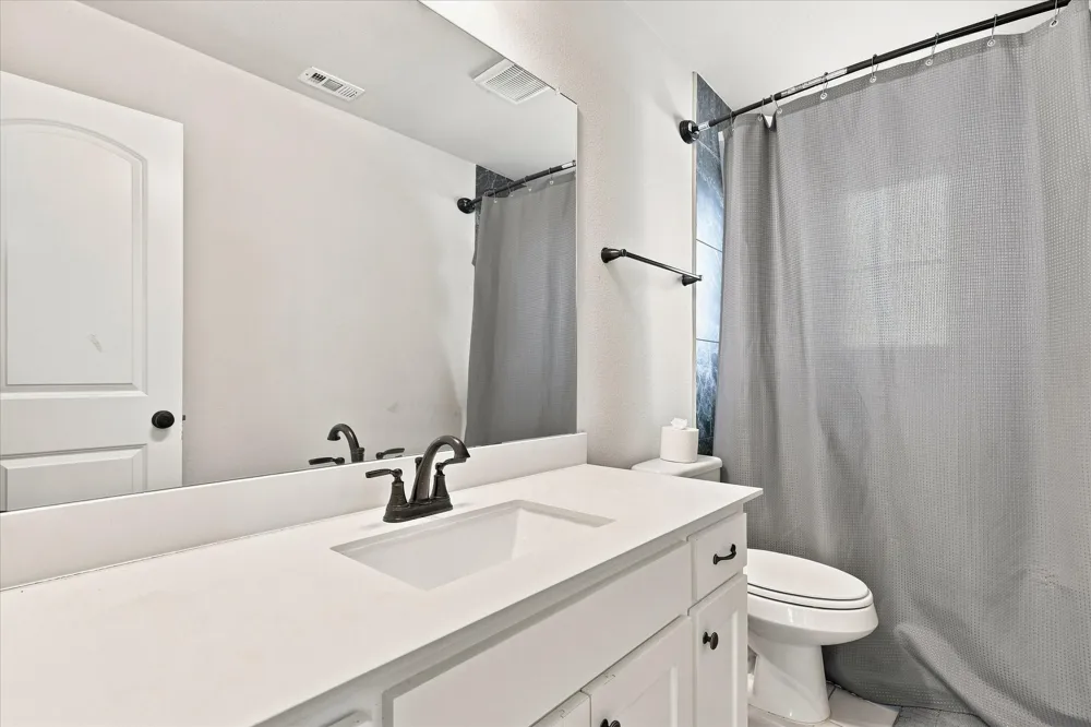 1104 Stallion Lane Justin, TX 76247