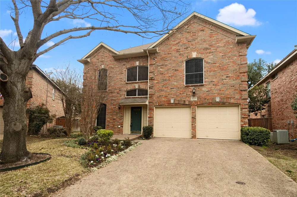 3777 Meadowcreek Circle Addison, TX 75001