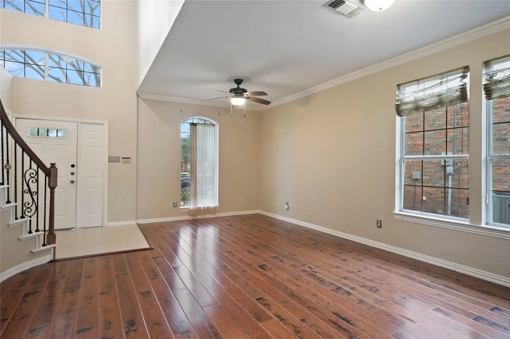3777 Meadowcreek Circle Addison, TX 75001