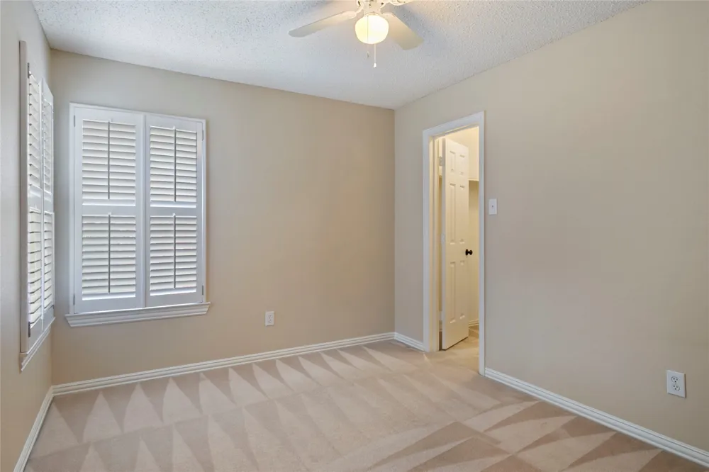 3777 Meadowcreek Circle Addison, TX 75001