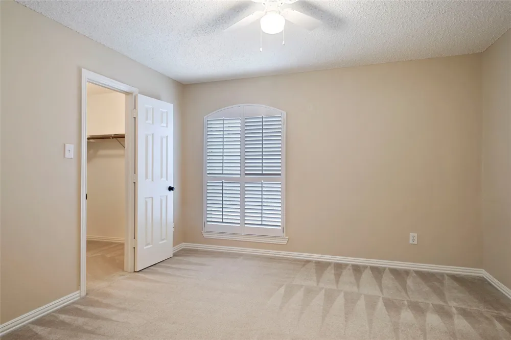 3777 Meadowcreek Circle Addison, TX 75001