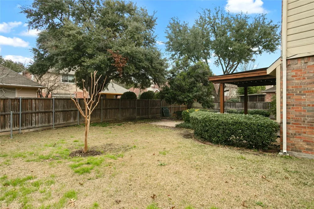 3777 Meadowcreek Circle Addison, TX 75001