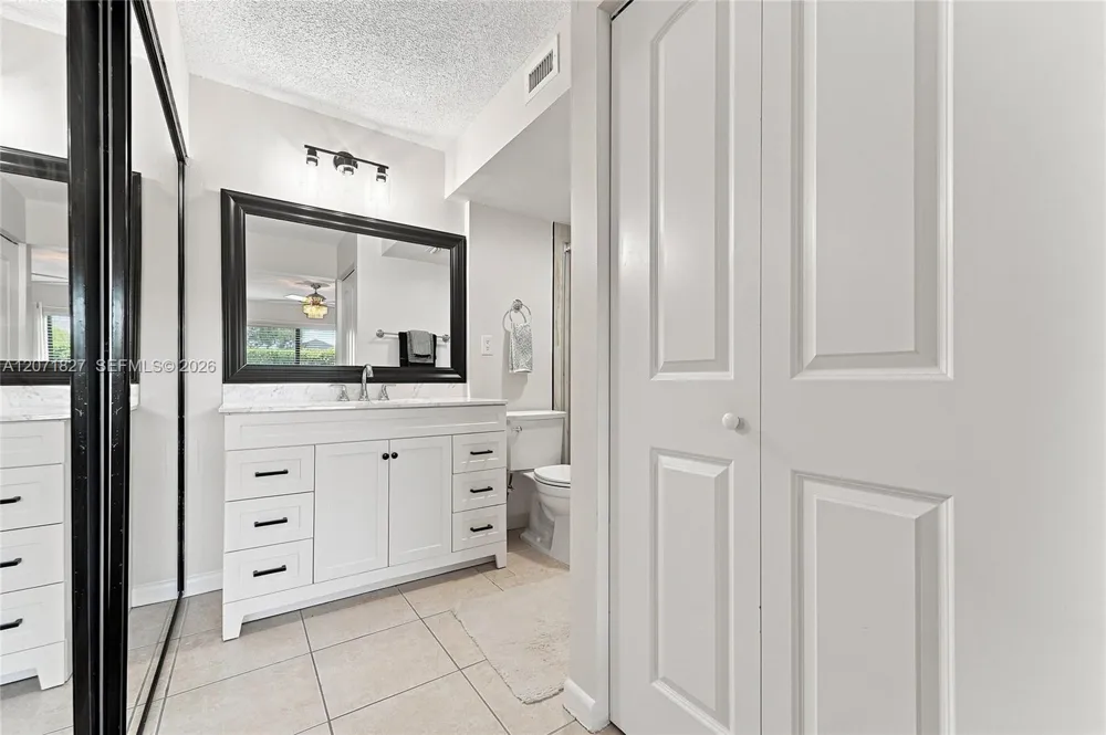 15234 Lakes Of Delray Blvd #250 Delray Beach, FL 33484