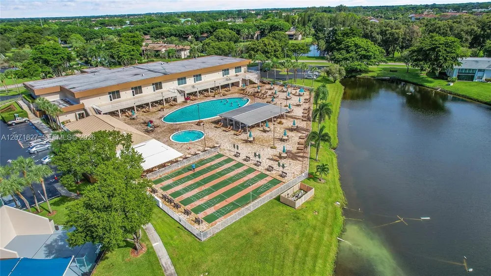 15234 Lakes Of Delray Blvd #250 Delray Beach, FL 33484