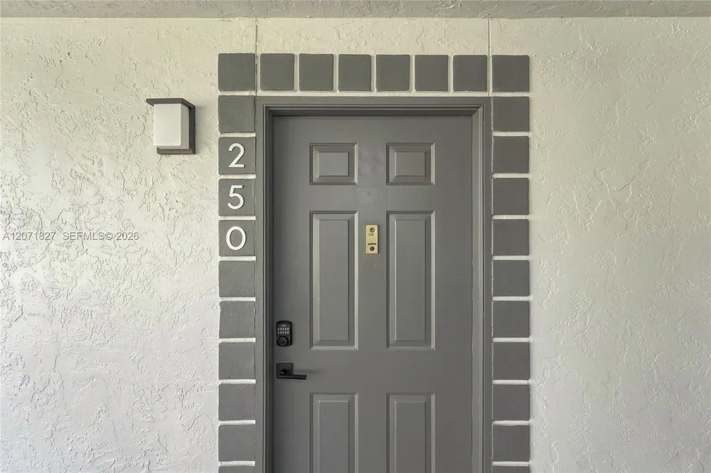 15234 Lakes Of Delray Blvd #250 Delray Beach, FL 33484