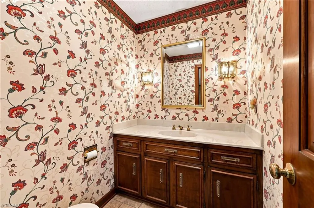 4401 Oakview Drive Trinity, NC 27370