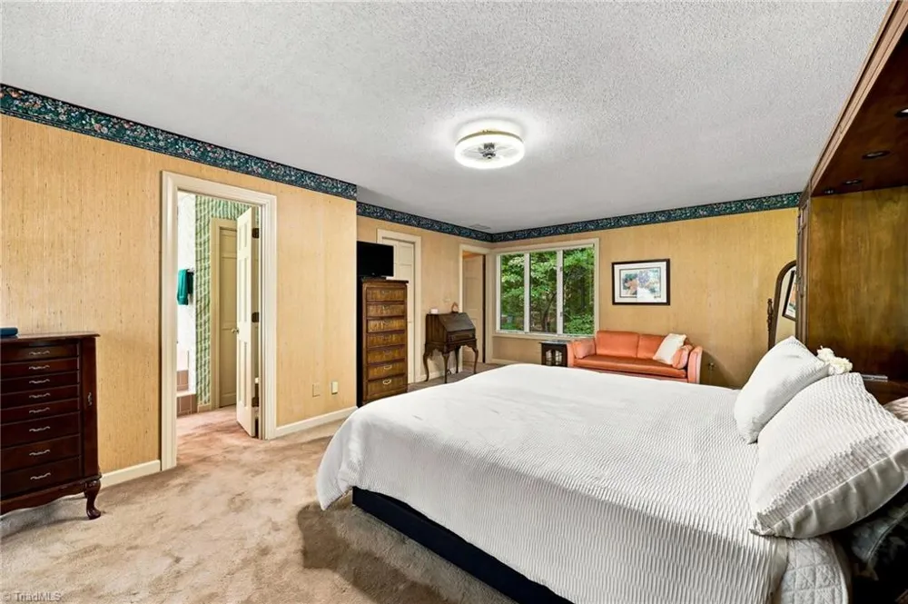 4401 Oakview Drive Trinity, NC 27370