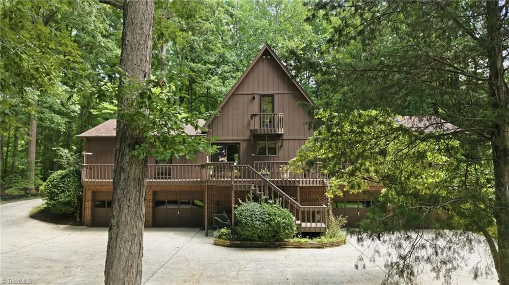 4401 Oakview Drive Trinity, NC 27370