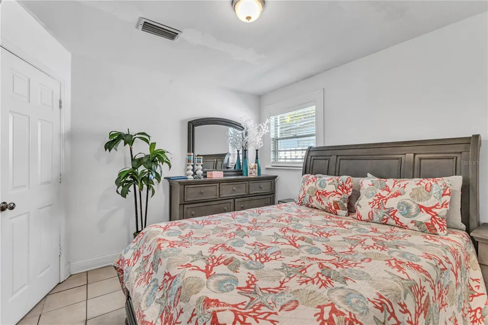 7903 LEMANS DRIVE Jacksonville, FL 32210