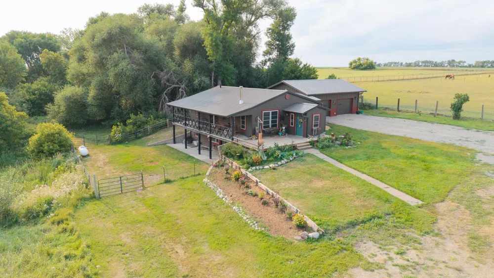 3381 119th Avenue SE Valley City, ND 58072
