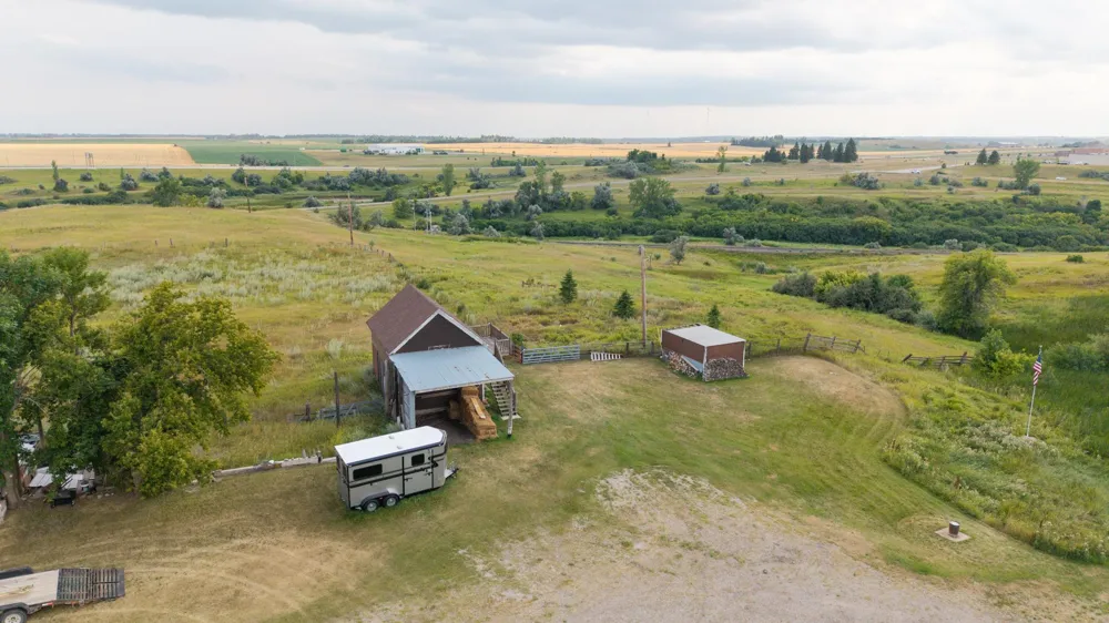 3381 119th Avenue SE Valley City, ND 58072