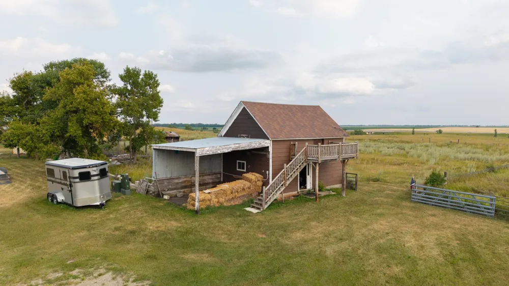 3381 119th Avenue SE Valley City, ND 58072