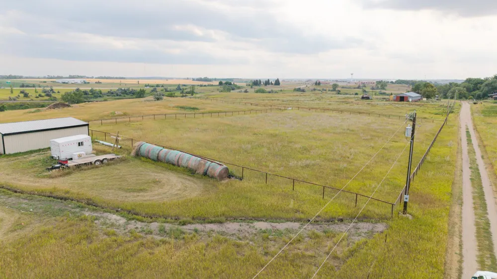3381 119th Avenue SE Valley City, ND 58072