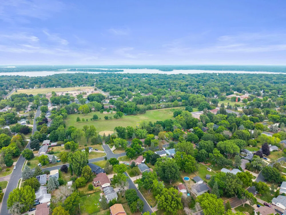 3684 Prairie Road White Bear Lake, MN 55110