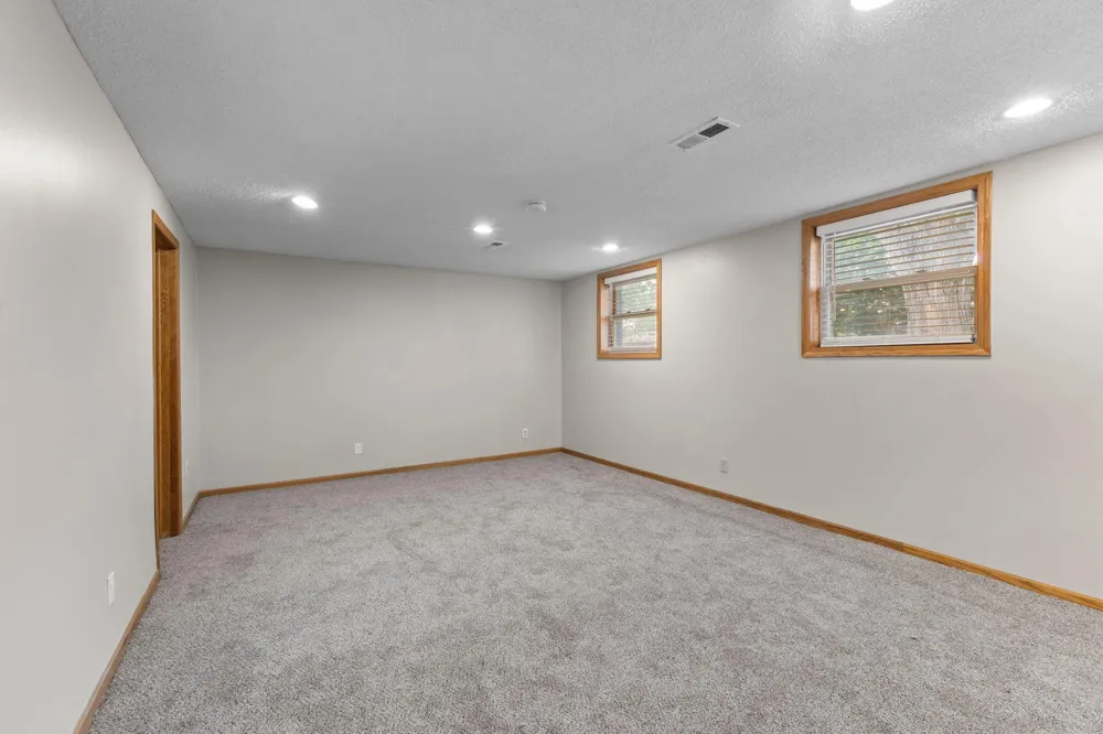 3684 Prairie Road White Bear Lake, MN 55110