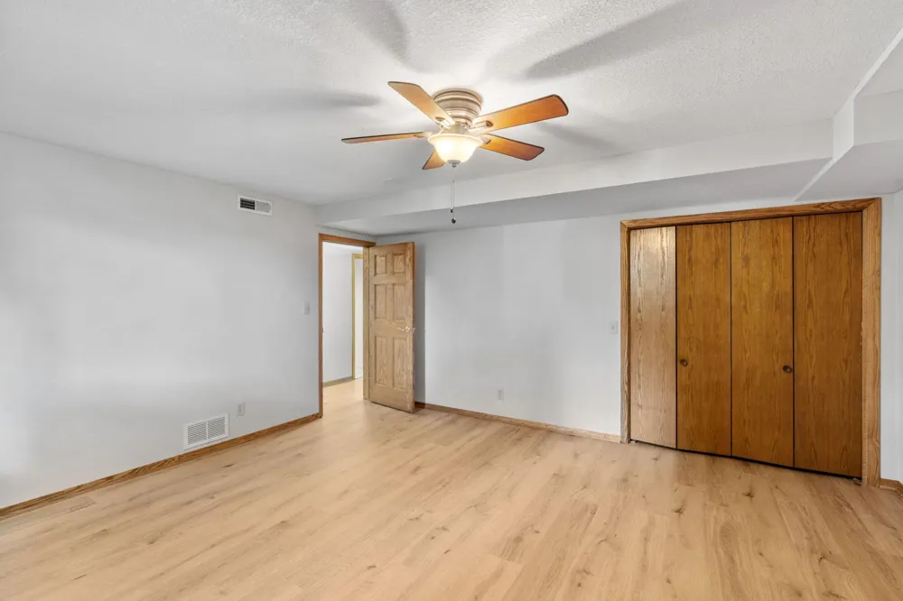 5010 Diane Drive Minnetonka, MN 55343