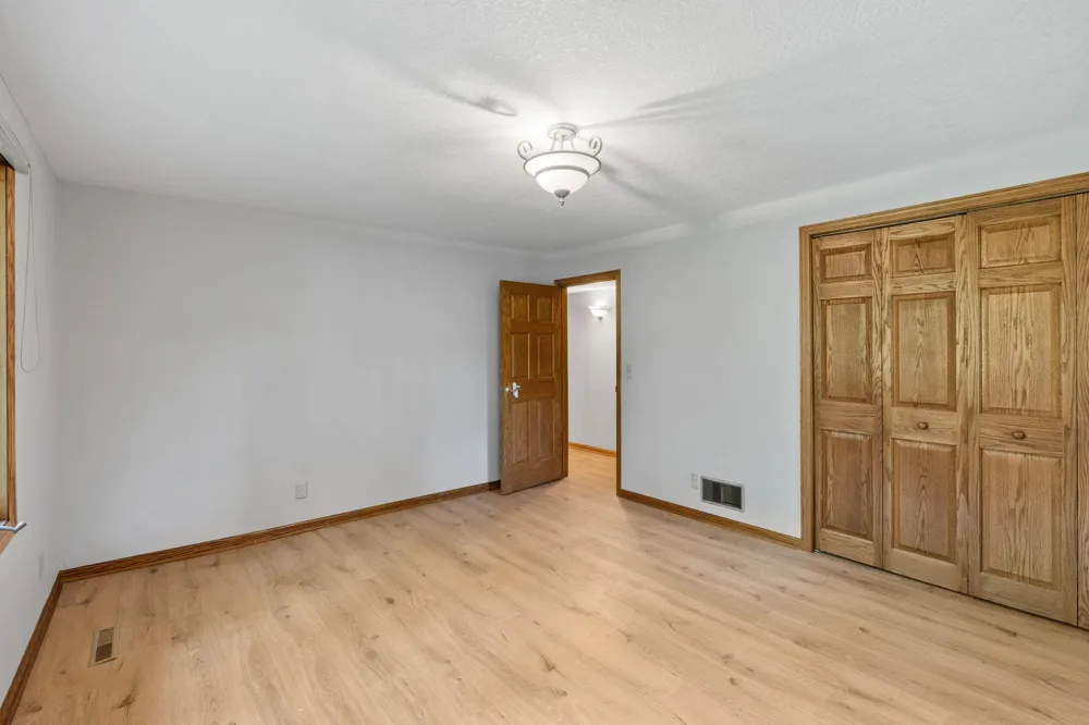 5010 Diane Drive Minnetonka, MN 55343