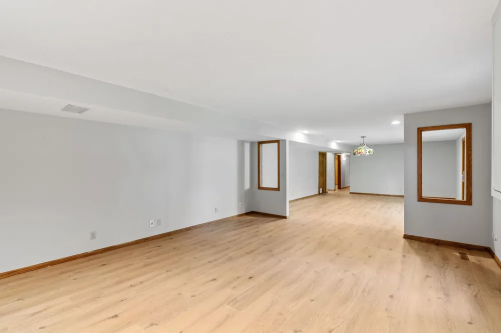 5010 Diane Drive Minnetonka, MN 55343