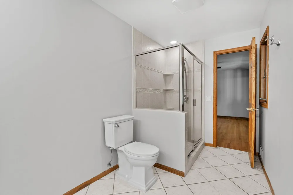 5010 Diane Drive Minnetonka, MN 55343