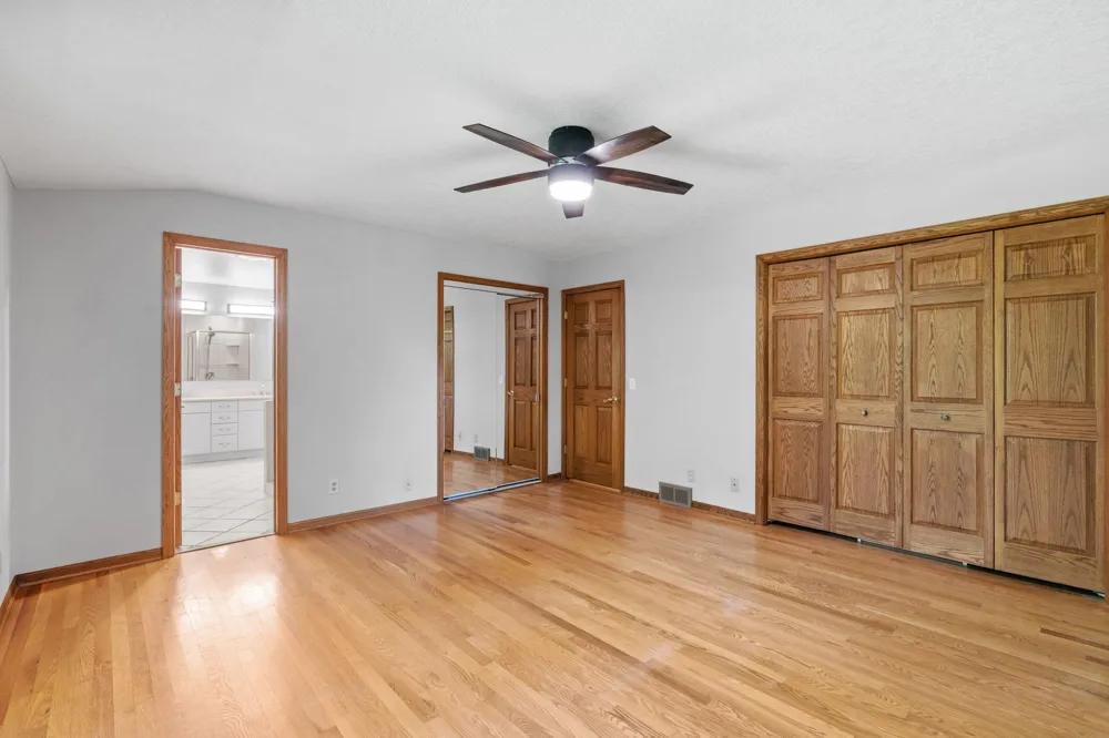5010 Diane Drive Minnetonka, MN 55343