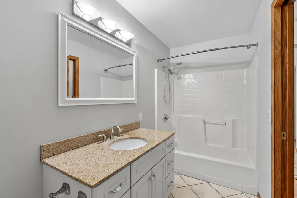 5010 Diane Drive Minnetonka, MN 55343