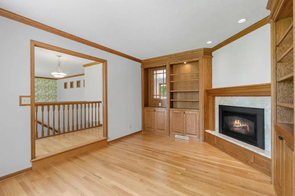 5010 Diane Drive Minnetonka, MN 55343