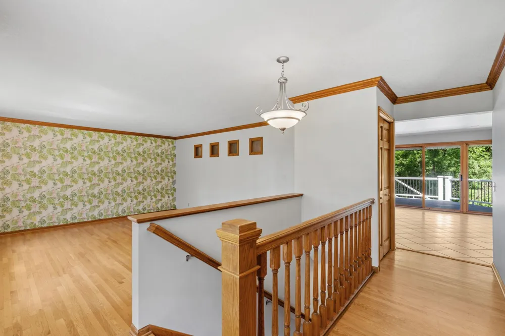 5010 Diane Drive Minnetonka, MN 55343