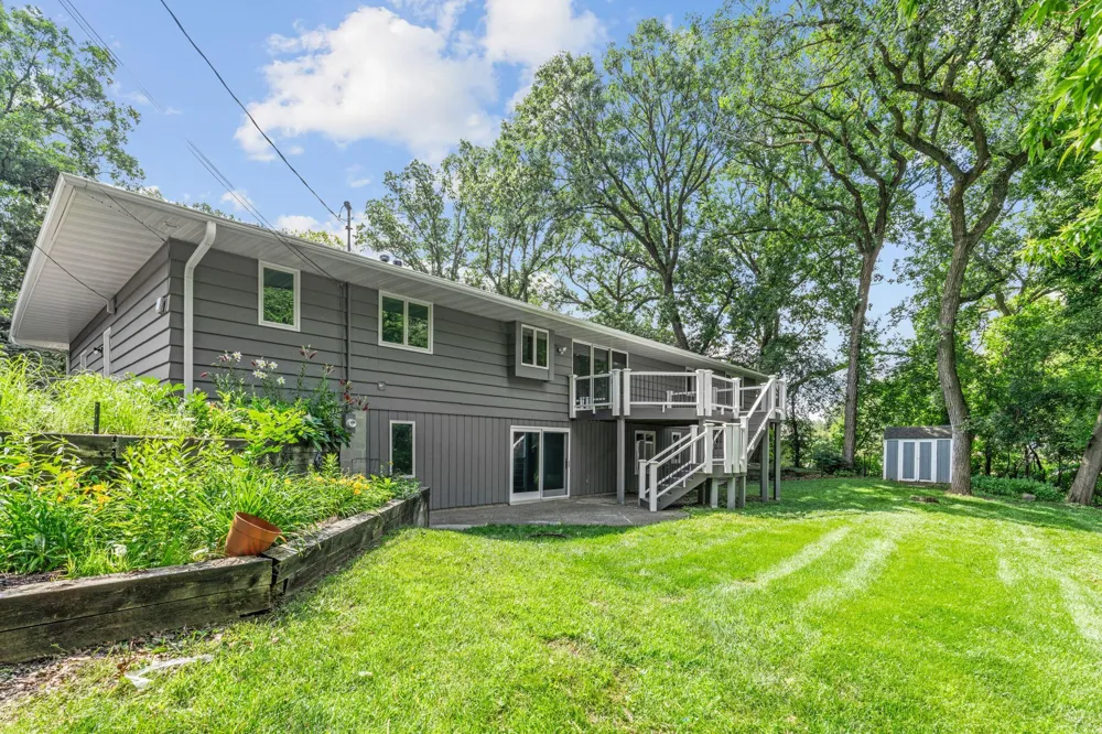 5010 Diane Drive Minnetonka, MN 55343