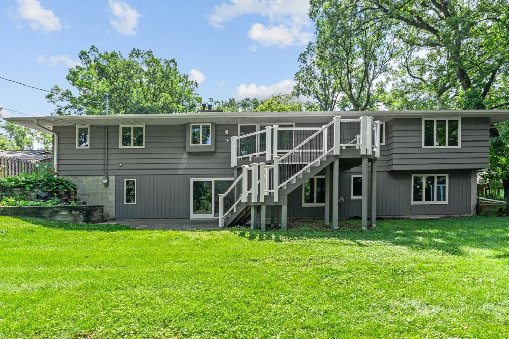 5010 Diane Drive Minnetonka, MN 55343