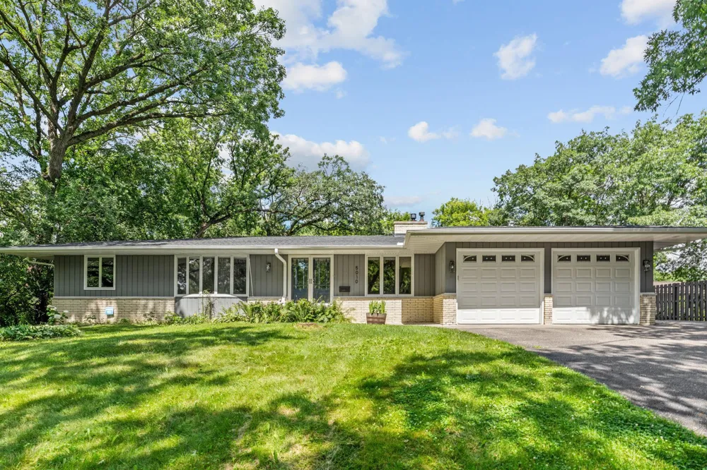5010 Diane Drive Minnetonka, MN 55343