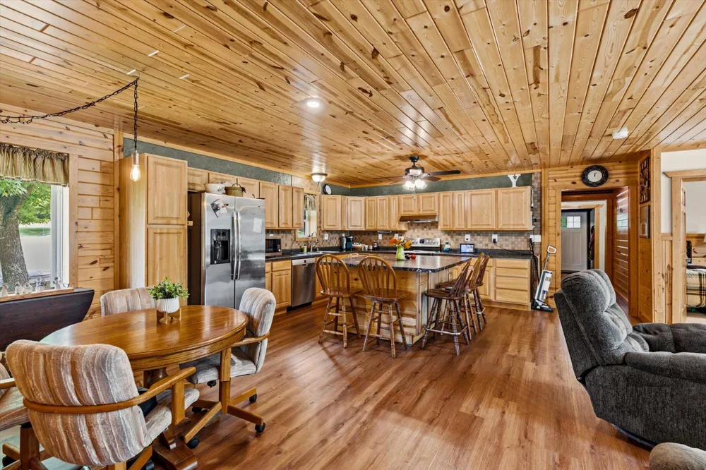 25256 Groningen Road Sandstone, MN 55072