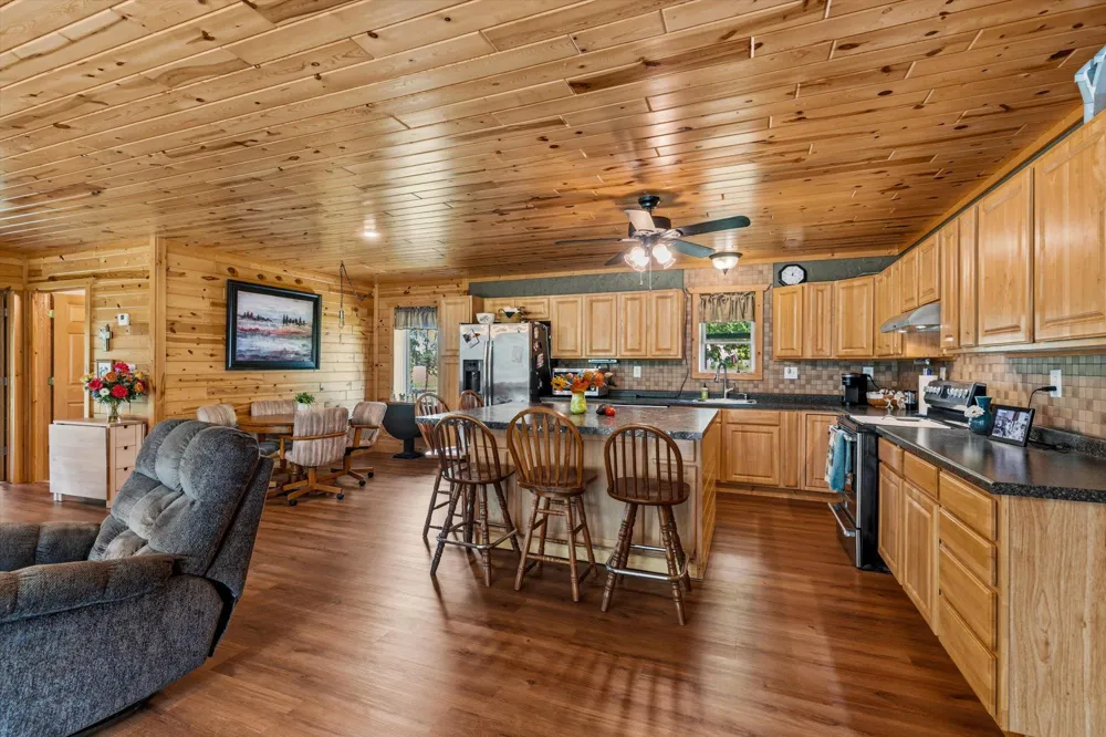 25256 Groningen Road Sandstone, MN 55072
