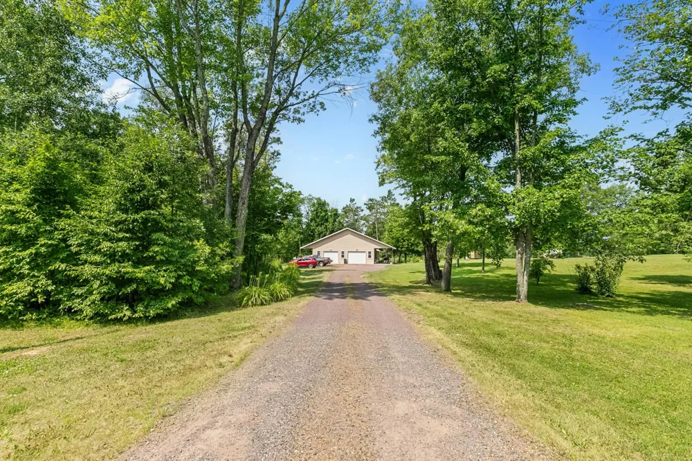 25256 Groningen Road Sandstone, MN 55072