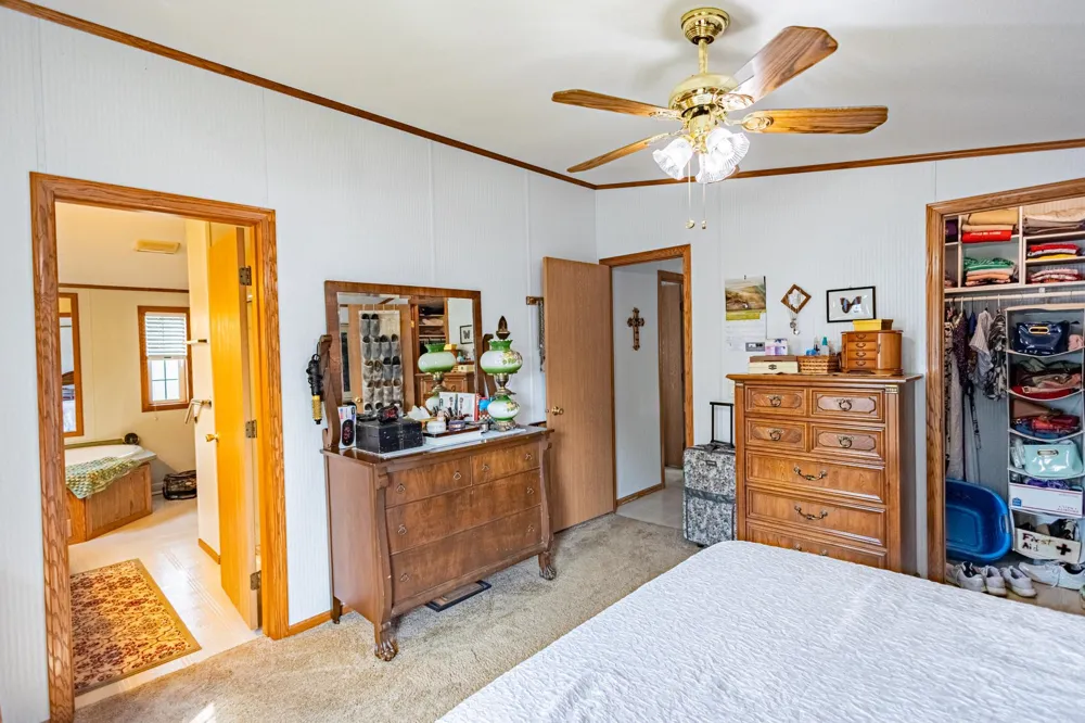 1390 Birchview Drive Maplewood, MN 55119