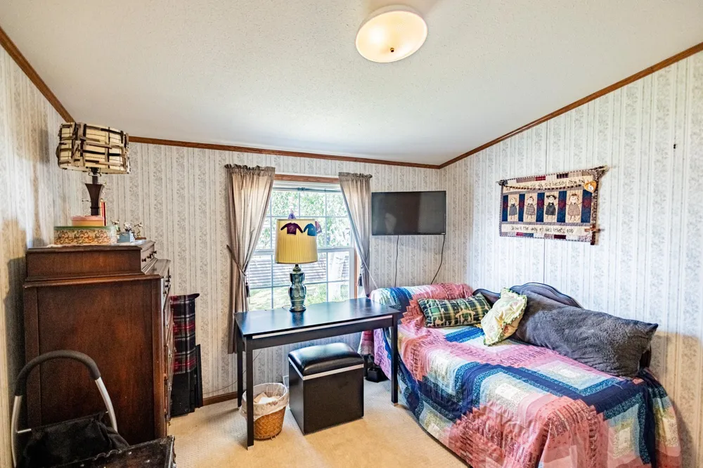 1390 Birchview Drive Maplewood, MN 55119
