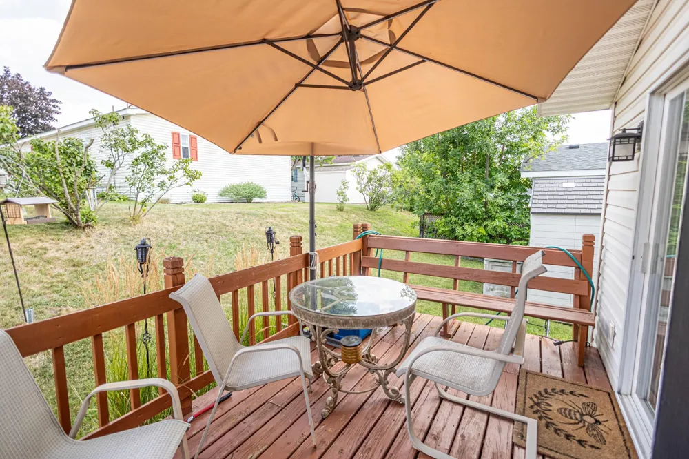 1390 Birchview Drive Maplewood, MN 55119