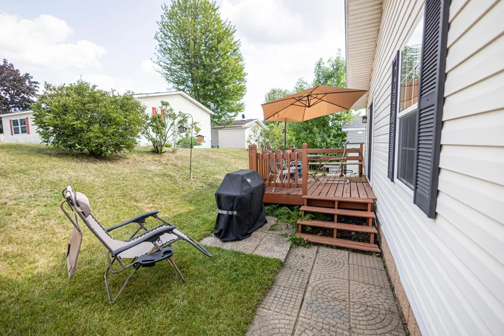 1390 Birchview Drive Maplewood, MN 55119