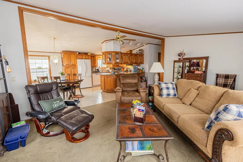 1390 Birchview Drive Maplewood, MN 55119