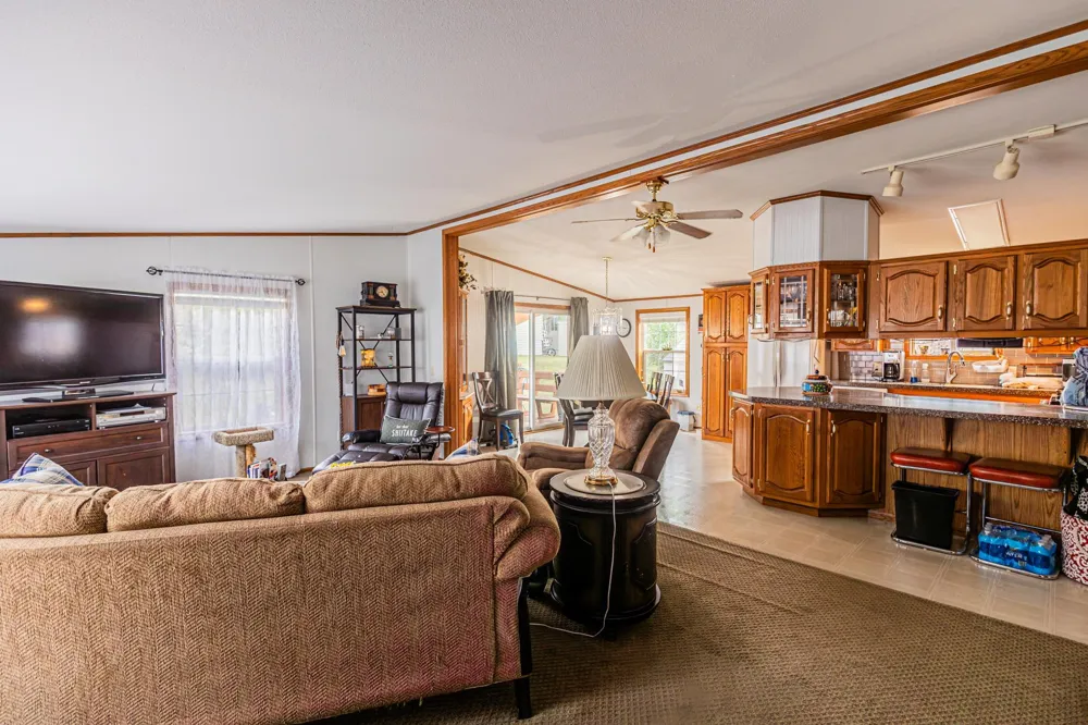 1390 Birchview Drive Maplewood, MN 55119