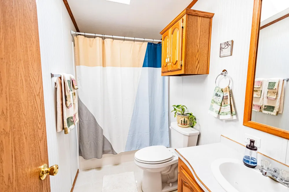1390 Birchview Drive Maplewood, MN 55119