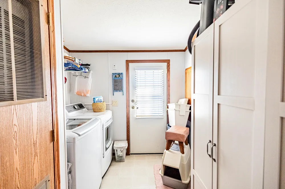 1390 Birchview Drive Maplewood, MN 55119