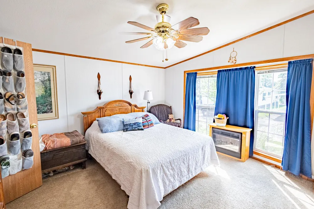 1390 Birchview Drive Maplewood, MN 55119