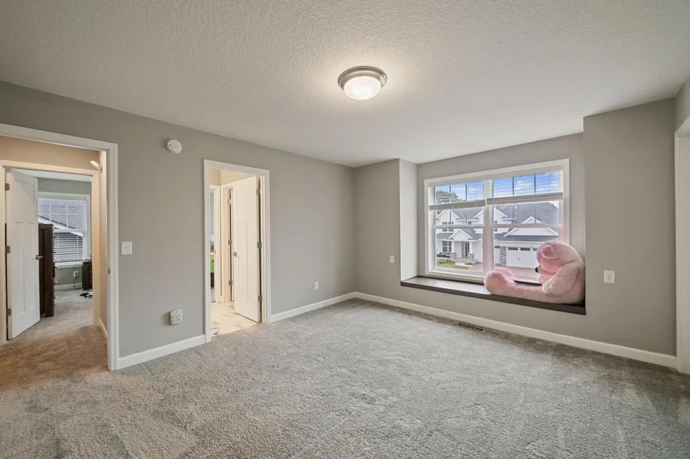 6368 Apple Court Inver Grove Heights, MN 55077