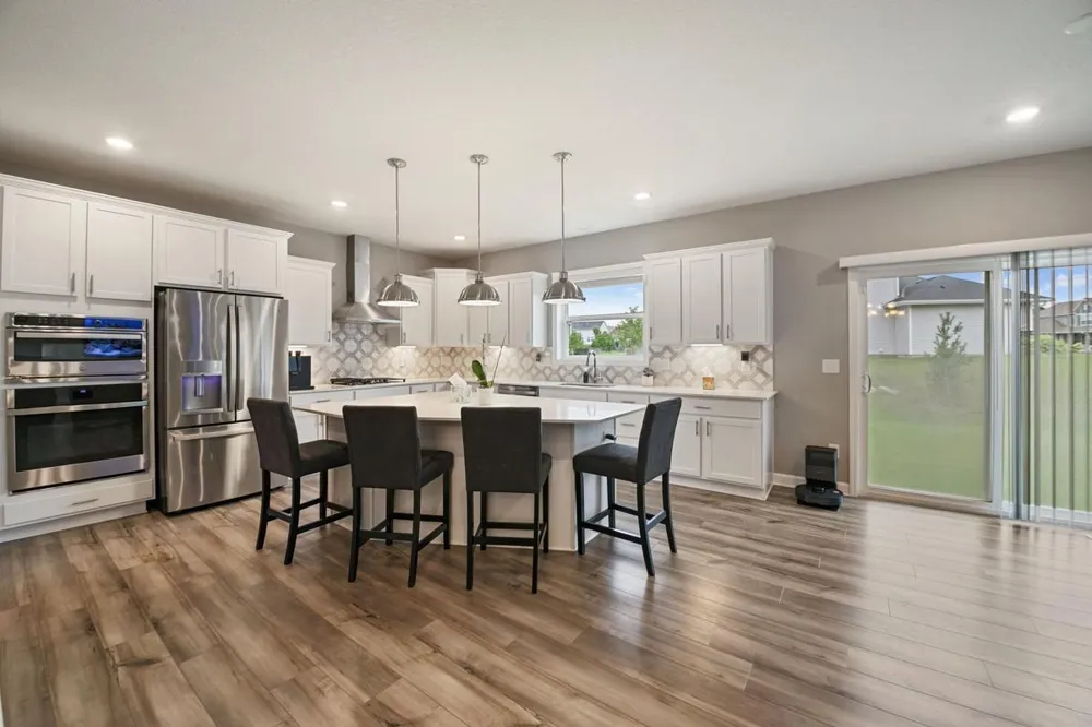 6368 Apple Court Inver Grove Heights, MN 55077